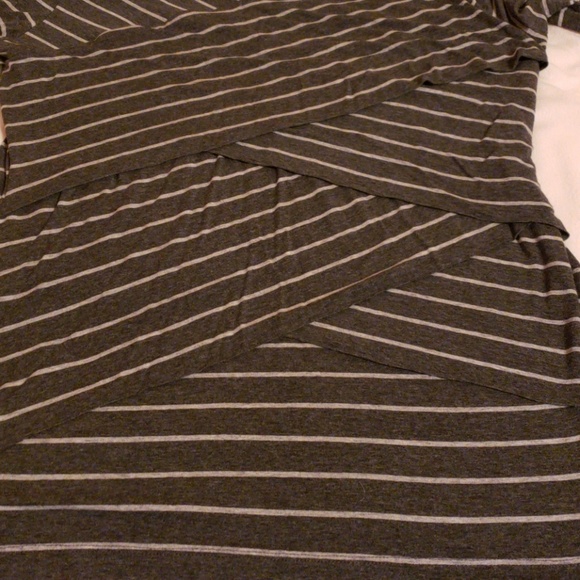 Vince Camuto 3/4 sleeve striped charcoal top - Picture 2 of 2